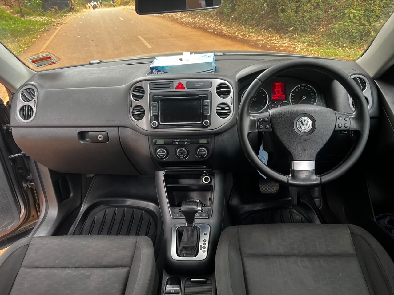 2009 VOLKSWAGEN TIGUAN 4MOTION - Image 6